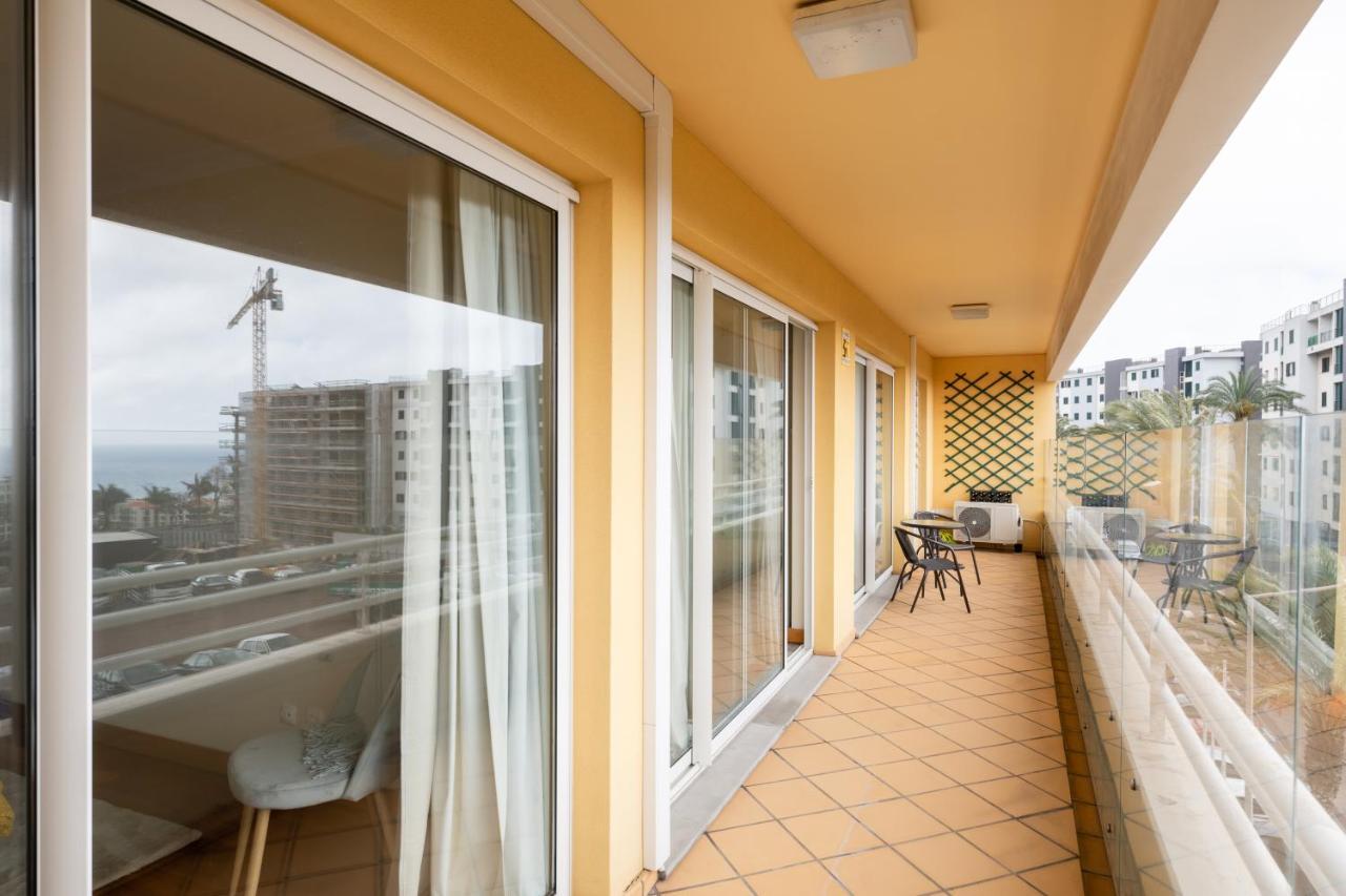 By The Sea II - Calmo Com Piscina E Vista Mar. Apartment Funchal  Exterior foto